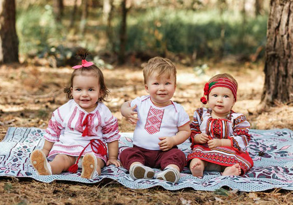 ژست عکس کودک یک ساله