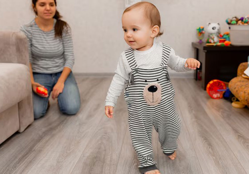 ژست عکس کودک یک ساله